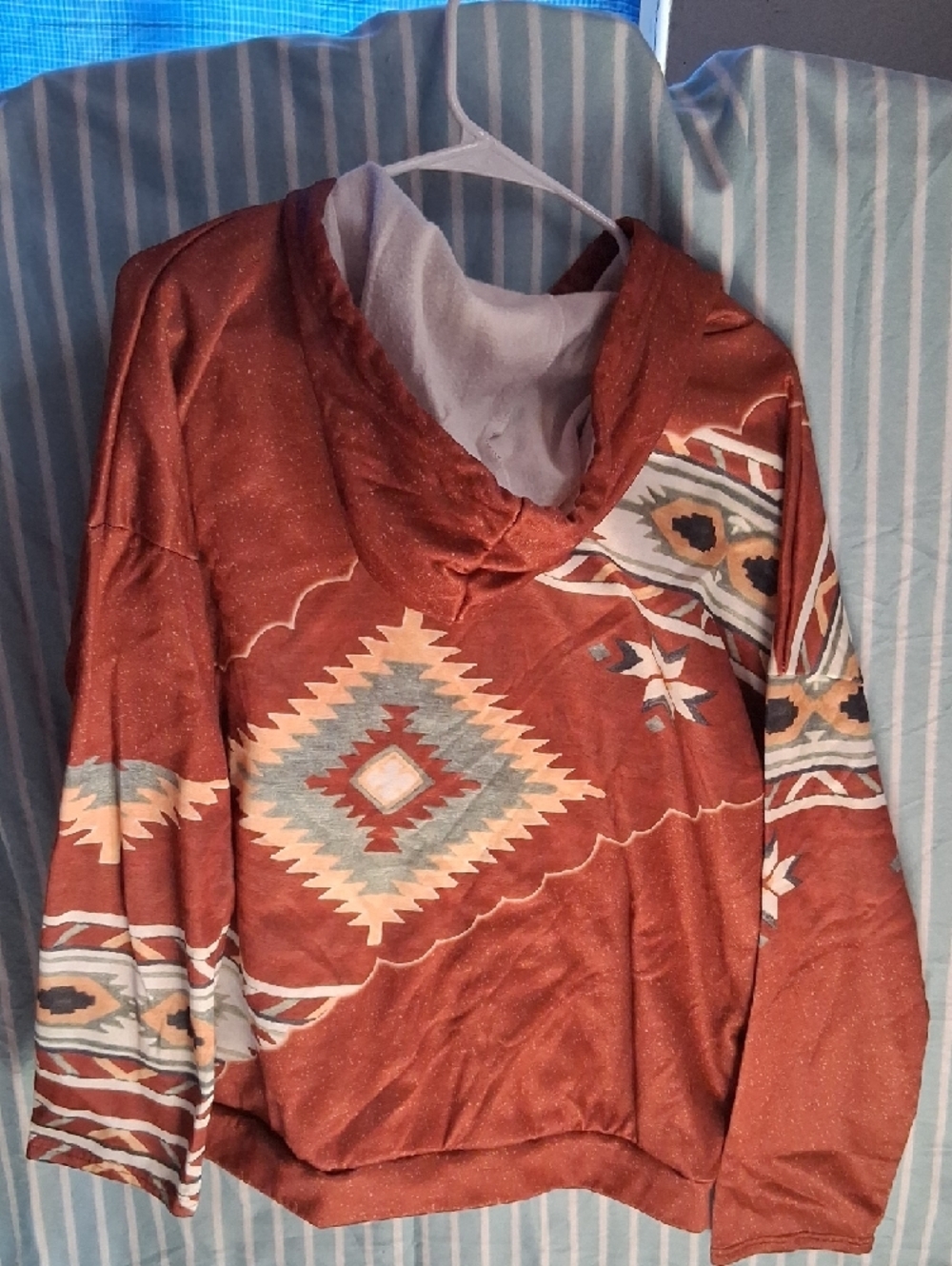 Source Unknown Rust Aztec Print Hoodie - Picture 2 of 2